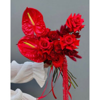 Букет невесты красный  «Миа»